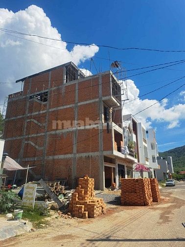 Bán nhà - Dt 5x15m2 -3 t-Nguyễn Chích -Nha Trang-giảm 500t - CHỈ  2tỷ7